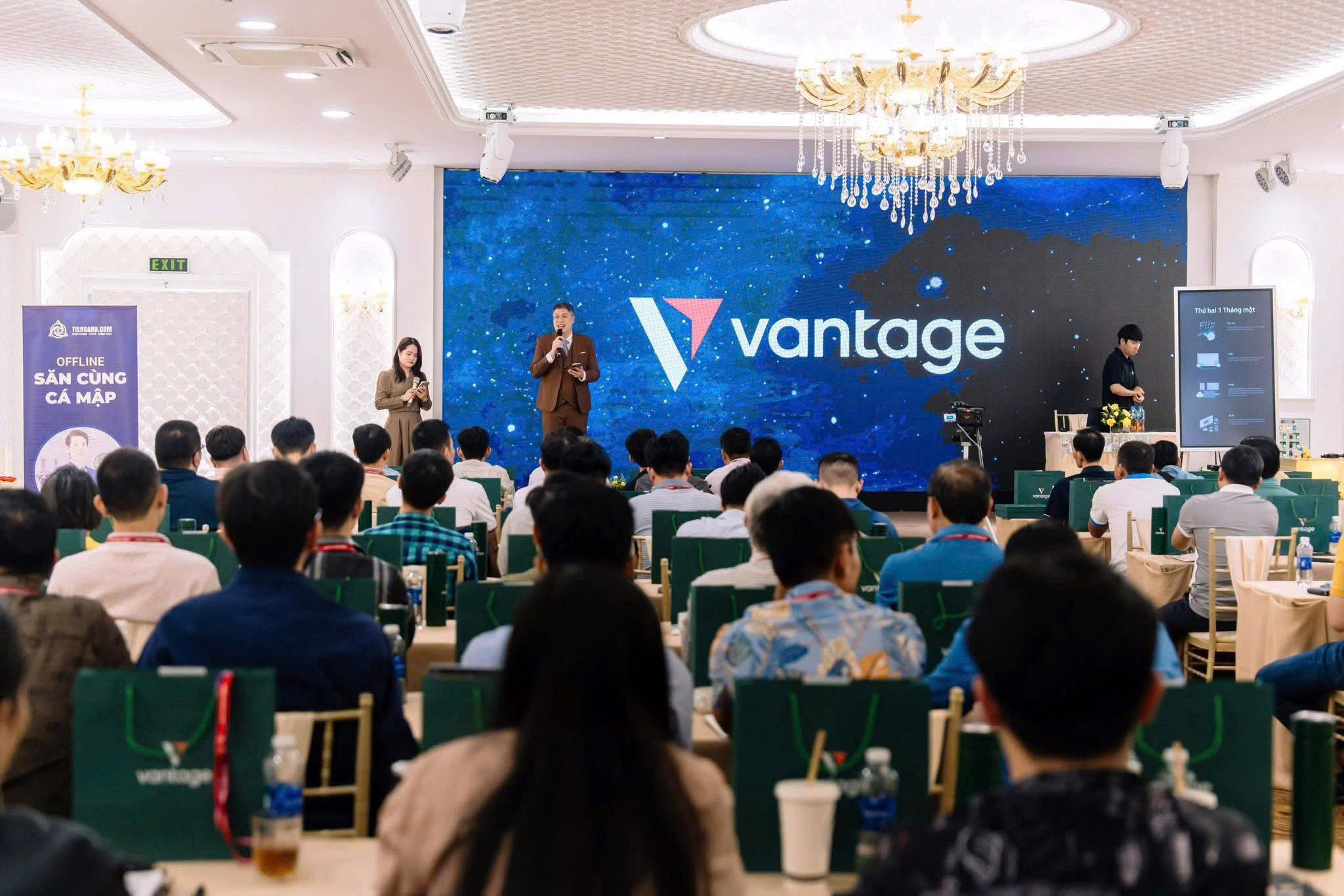 Hoạt động & sự kiện Lina Vantage 11